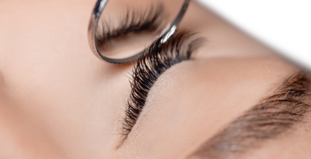 Close-up of light volume eyelash extensions for a soft and natural look at Radiance Skin House